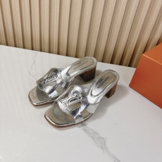 Louis Vuitton Slippers